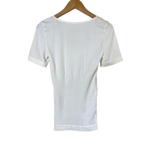 WOLFORD Ivory Plisse Scoop Neck Short Sleeve Form-Fitting Top M0851 - Picture 3 of 9